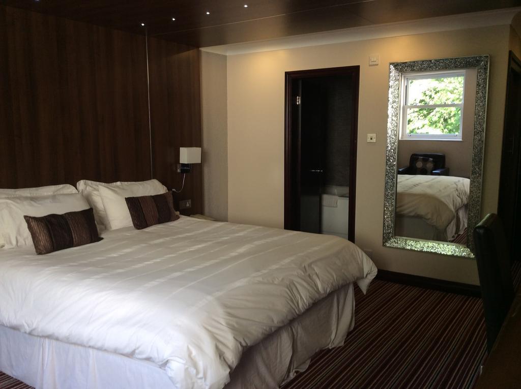 Briars Hall Hotel 버스코프 객실 사진